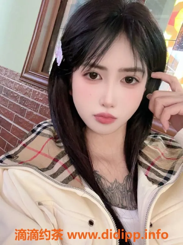 广州楼凤-天河黎璃，700元私密服务，值得一试！