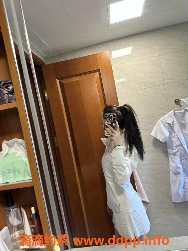 北京楼凤-北京草房思琪，172身高96体重，C杯服务