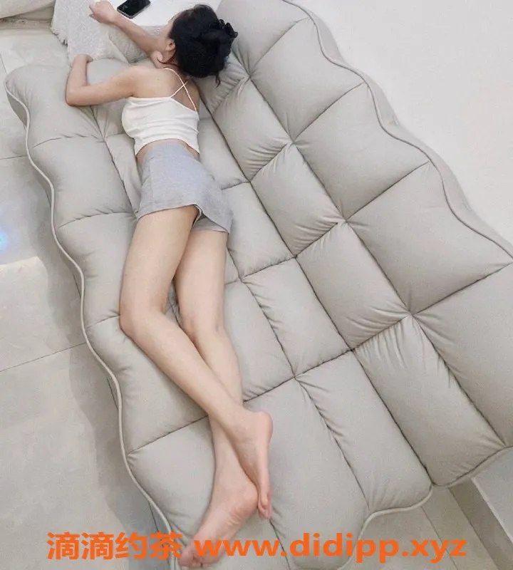 扬州楼凤-扬州邗江 钱钱 95后嫩妹 身材卓越 服务优质