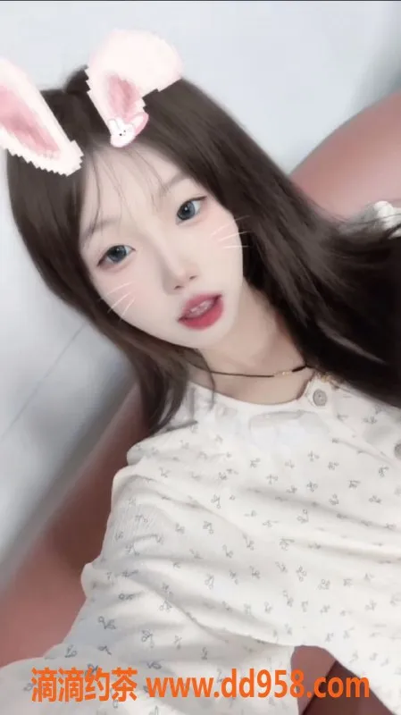 常州楼凤-新北点点，165cm性感嫩妹，体验绝佳陪浴服务