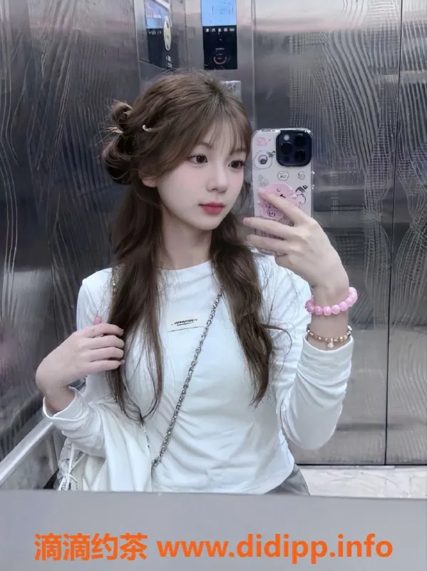 无锡上门服务资源信息,锡山中堂岭超嫩少女学妹，雪白皮肤