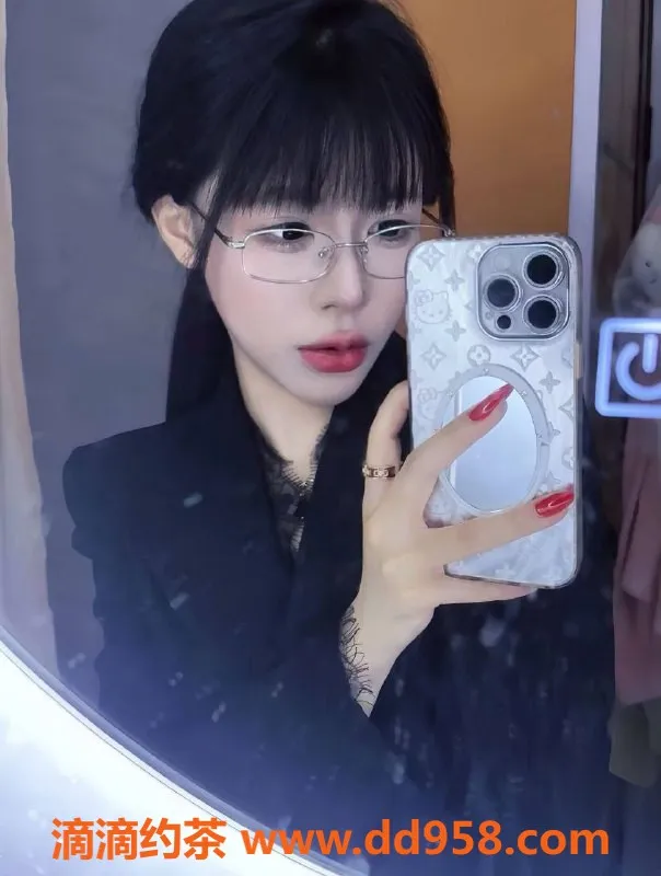 杭州楼凤-上城区一偌，158cm，84斤，胸围B+，05年小妹，课费1000p