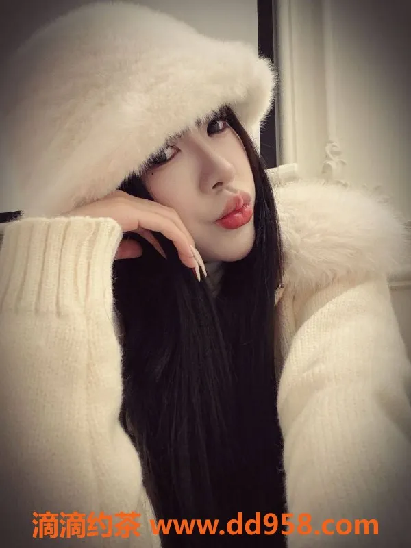 杭州楼凤-上城区一偌，158cm，84斤，胸围B+，05年小妹，课费1000p