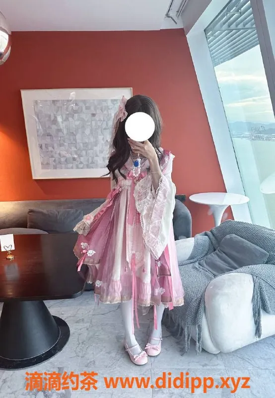 厦门楼凤-软软 05嫩妹 火车站附近 700元可定制cos