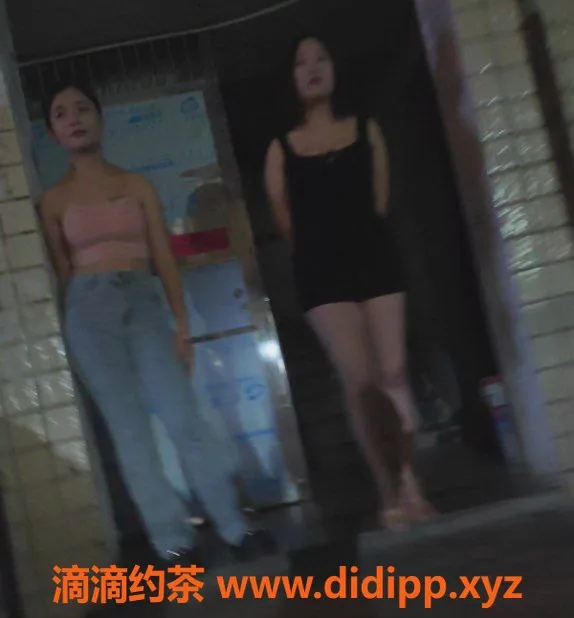 长沙楼凤-马王堆狐臭妹，164cm嫩妹服务体验点评