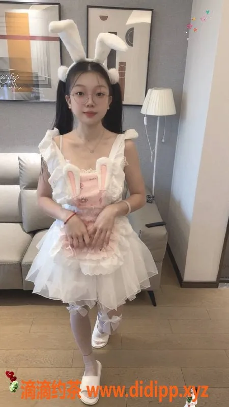 中山楼凤资源信息,18岁苗苗，石岐新星，身材超赞，高颜值服务