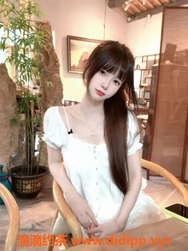 无锡楼凤-滨湖萝莉酱，超嫩少女等你体验