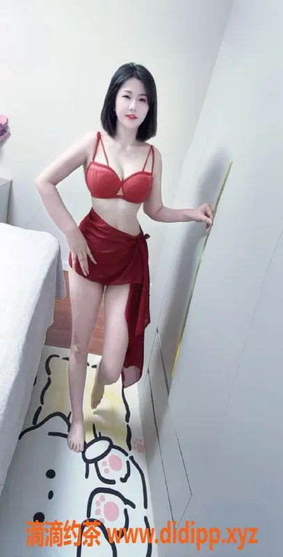 深圳楼凤资源信息,龙岗苏苏：29岁制服诱惑，160cm 50kg