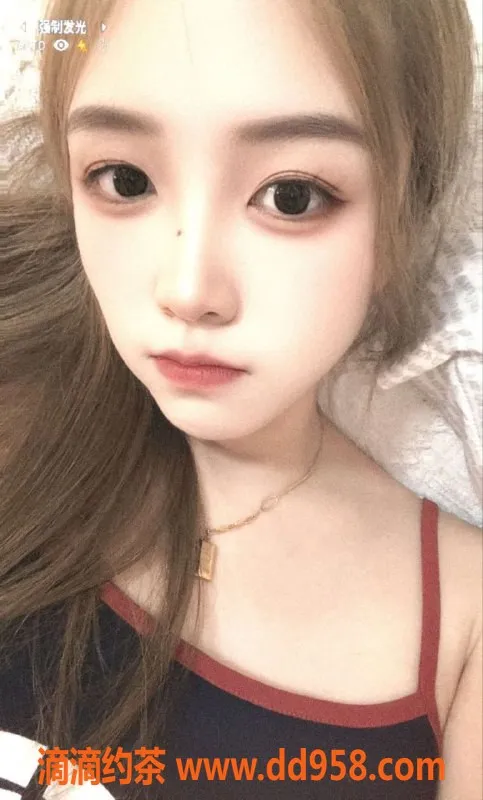 广州楼凤-广州白云媛媛，23岁166cm，茶水费灵活选择