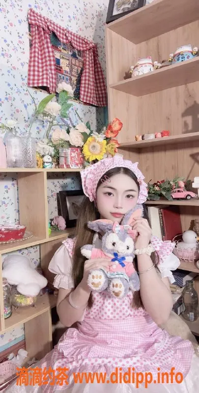 扬州楼凤-泰州海陵新晋嫩妹柒柒，颜值超高！