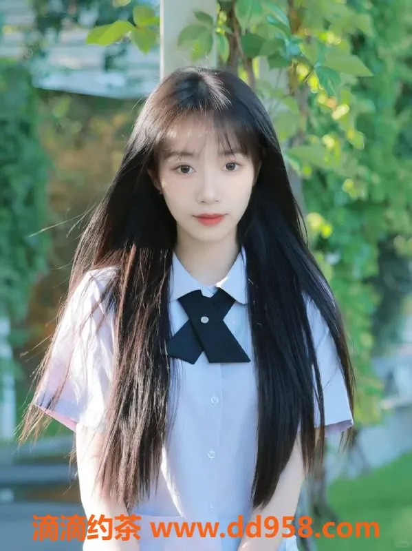 中山楼凤-小榄小兔，19岁32B，服务超赞，500/p