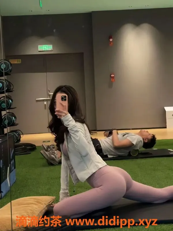 温州楼凤-98服务项目，身材火辣的小姐姐推荐