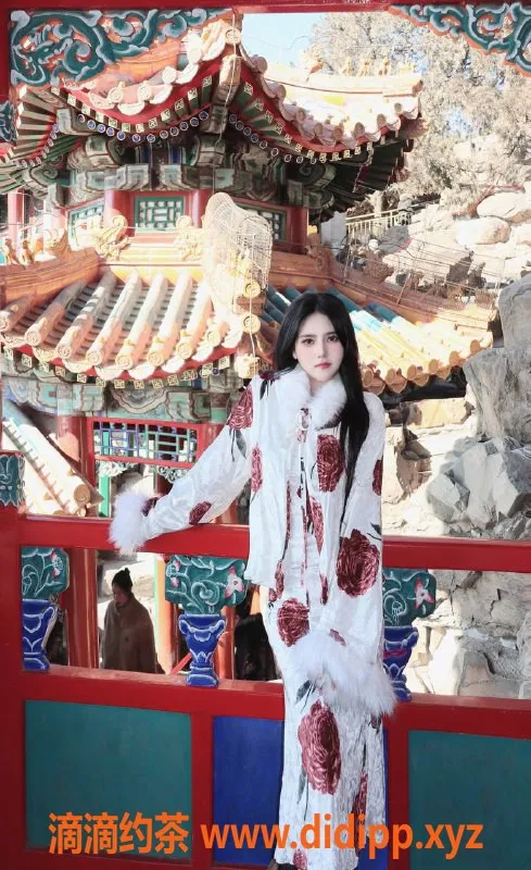 北京楼凤-朝阳三里屯曼曼，166高47重，混血美人