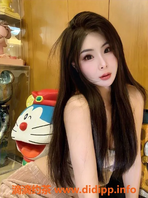 重庆楼凤-渝北鑫鑫23岁 163cm 90斤 32C 制服诱惑服务