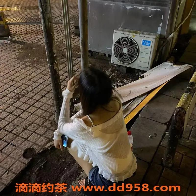 太原上门服务-太原果果，19岁手游陪玩，170cm开朗女孩