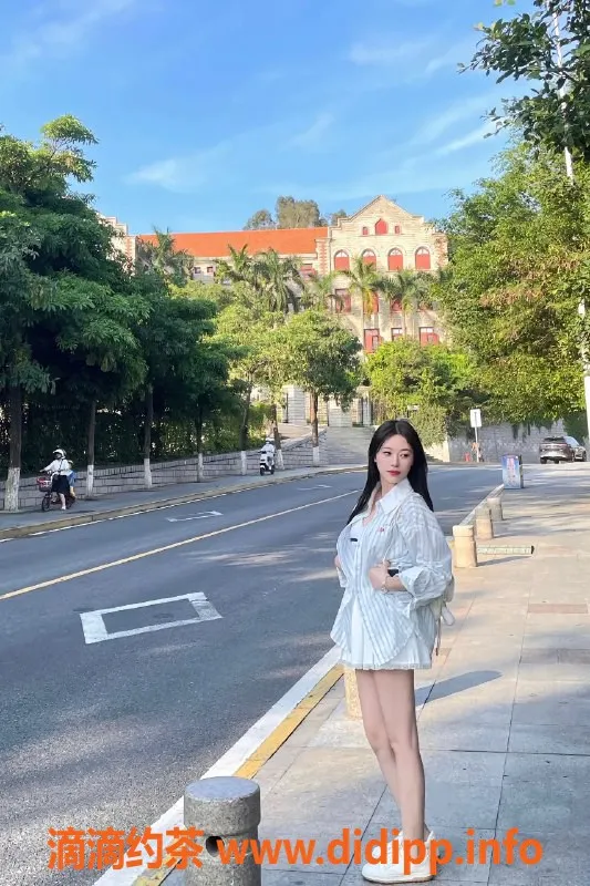 广州楼凤-番禺苏晴，166cm、52kg、36C，超值服务等你来体验！