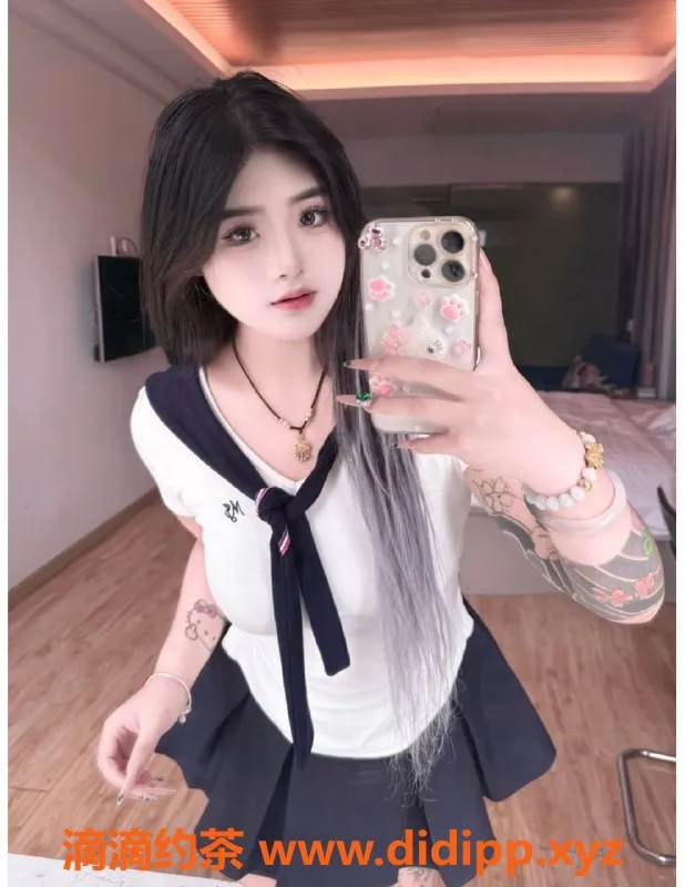 赣州楼凤资源信息,大胸纹身妹啾啾，164cm 49kg 售700元全套