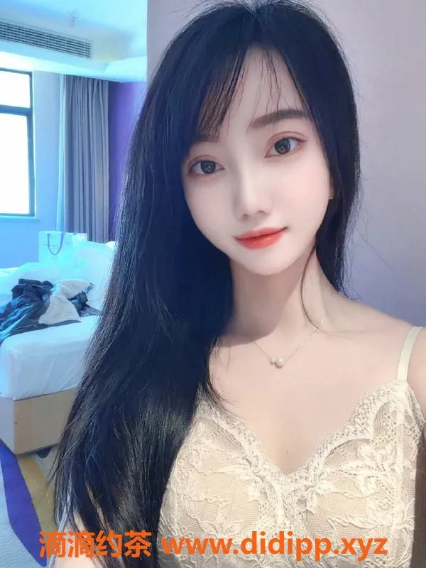 中山楼凤-东升轻雪外出服务，身材姣好