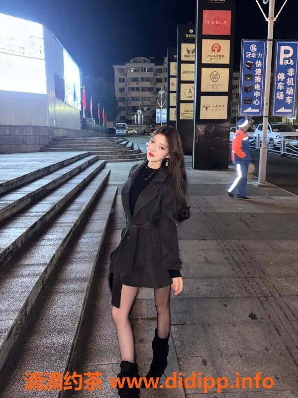 杭州上门服务资源信息,滨江鼓鼓课表，22岁，167cm，53斤，专业上门服务