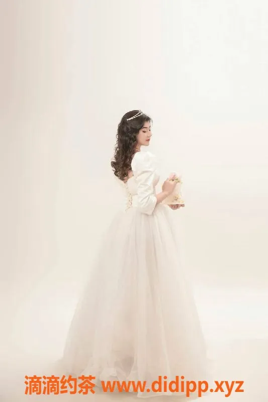 乌鲁木齐楼凤资源信息,180身高、100斤舞蹈老师，贴心服务等你来体验！