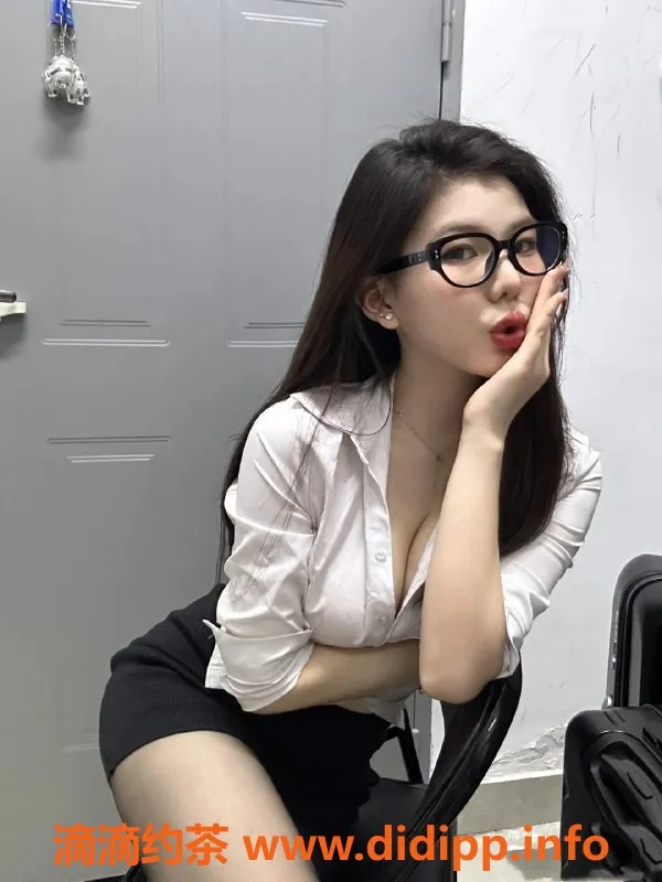 无锡楼凤-梁溪区董秘书，高颜值大长腿，1200p起