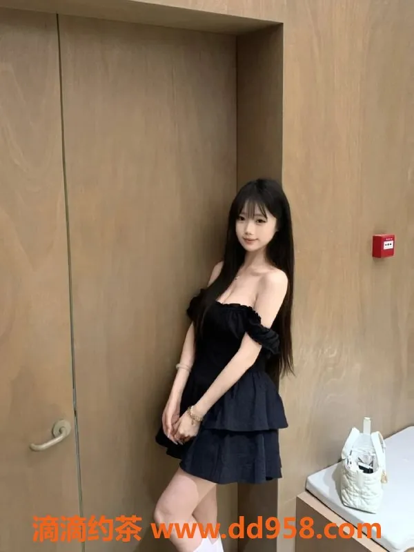 广州楼凤资源信息,南沙哲雅，20岁外语大学生，165cm，41kg小巧玲珑