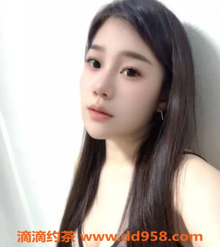 广州楼凤-天河小雅，23岁163cm气质小姐姐，茶水费400起