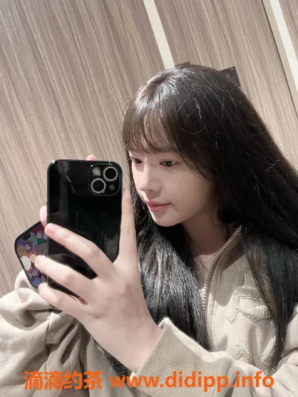 深圳楼凤-南山嫩妹小狮子，1500元起开启制服调情之旅