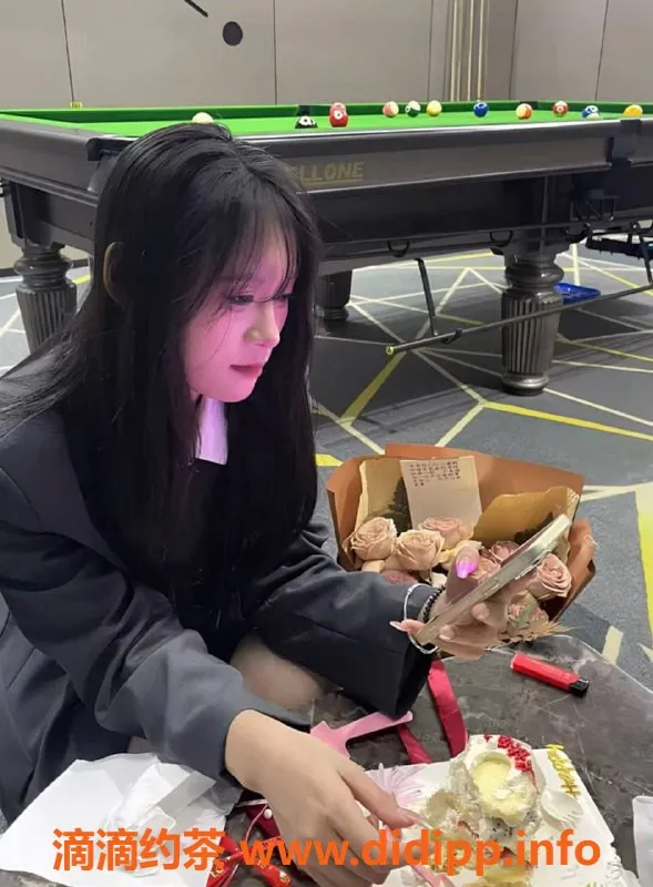 深圳楼凤-深圳小燕子，年轻嫩妹服务超棒