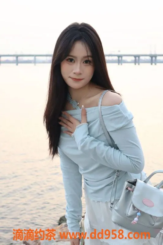 深圳楼凤-深圳小燕子，年轻嫩妹服务超棒