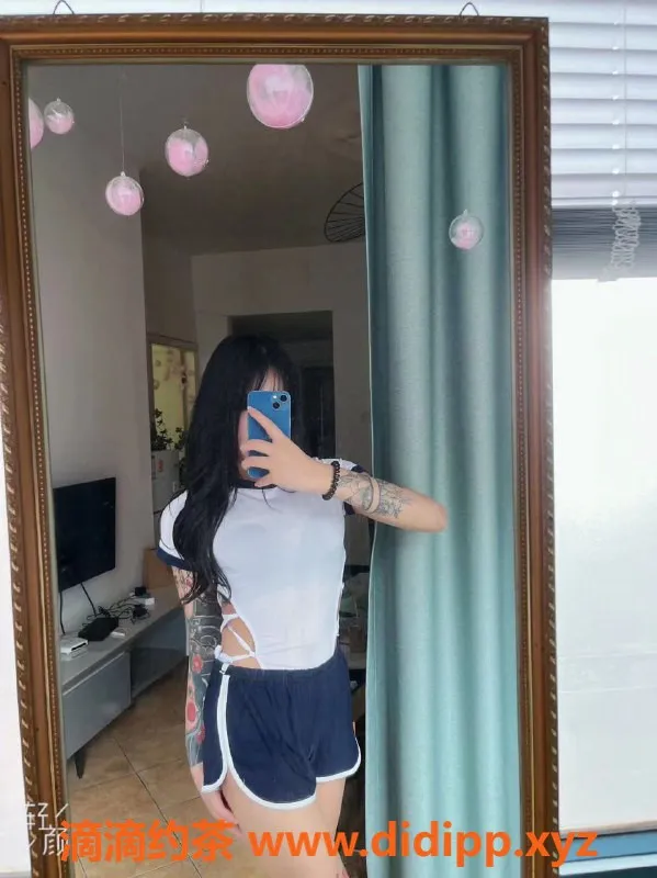 成都楼凤资源信息,武侯区大奶嫩妹欣小萌，外向健谈，服务拉满！