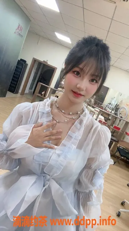 广州楼凤-海珠嫩妹虎牙贝贝，600元享受多重服务