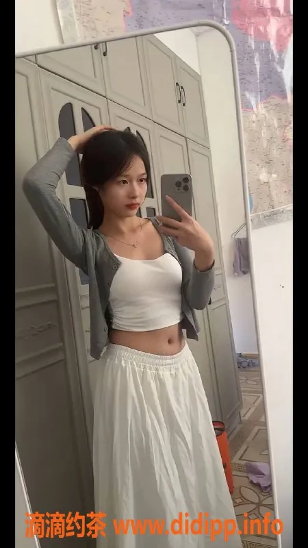 深圳楼凤-南山嫩妹小柠檬，1000元体验亲密服务