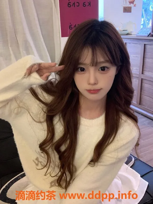 无锡楼凤-锡山区高颜值嫩妹琪琪，160cm/43kg，陪浴服务