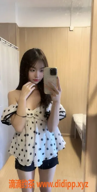 深圳楼凤-深圳龙华心心，900p亲密服务等你来体验