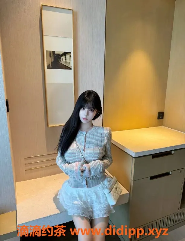 深圳楼凤-南山嫩妹苏苏，Kiss与69互舔享受1600p