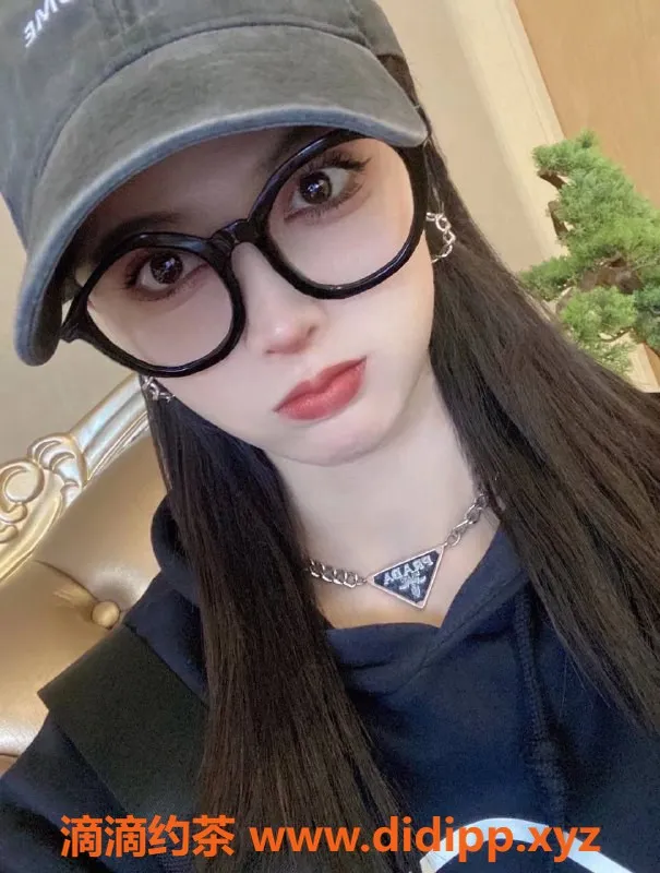 广州楼凤-天河萝莉，18岁166cm/44kg，800元起服务