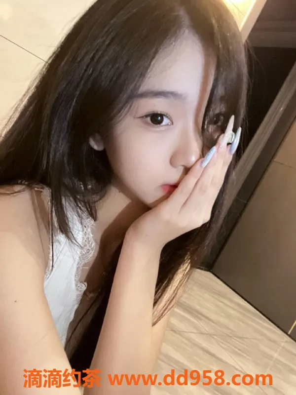 无锡楼凤-锡山区艺彤，162cm，42kg，陪浴服务！