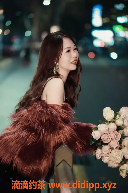 深圳楼凤-福田莎莎，33岁，167cm，53kg，600元起