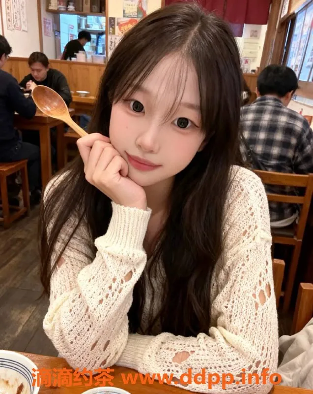 深圳楼凤-龙岗区嫩妹小茵茵，900全套服务！