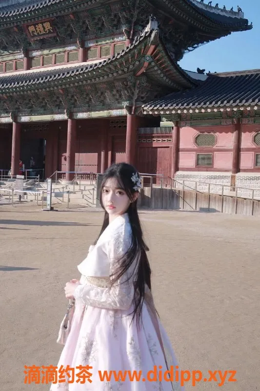 无锡外围-梁溪区兼职学妹，高颜值陪浴服务，特价2100p