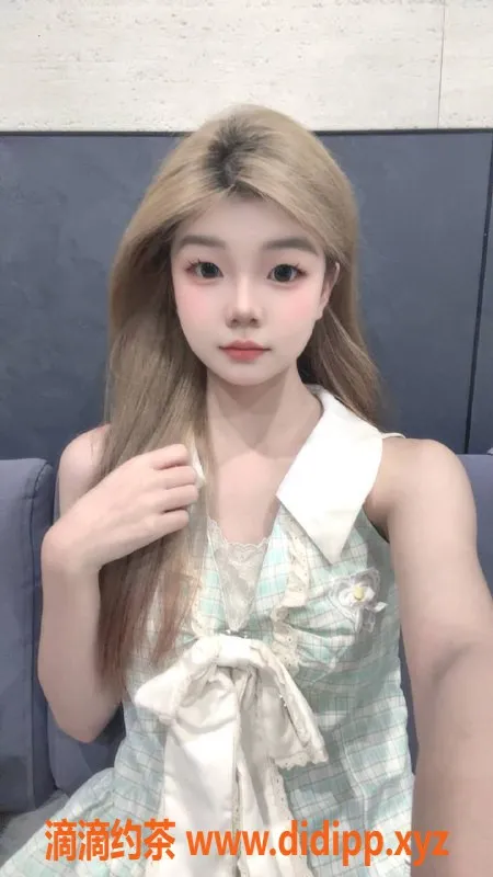 深圳楼凤-深圳宝安小妮子，800元体验亲嘴服务