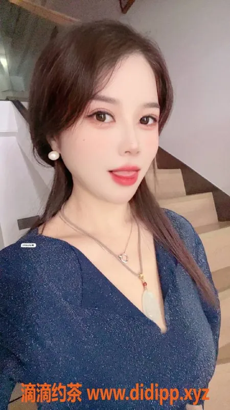 深圳楼凤-深圳龙华嫩妹雯雯，700起，视频验证