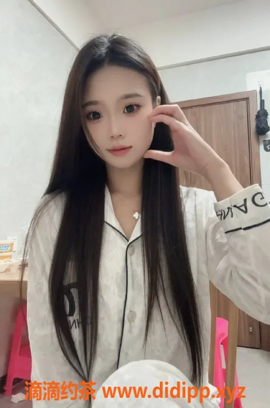 深圳楼凤-宝安小琪，1000元超值服务，深受欢迎