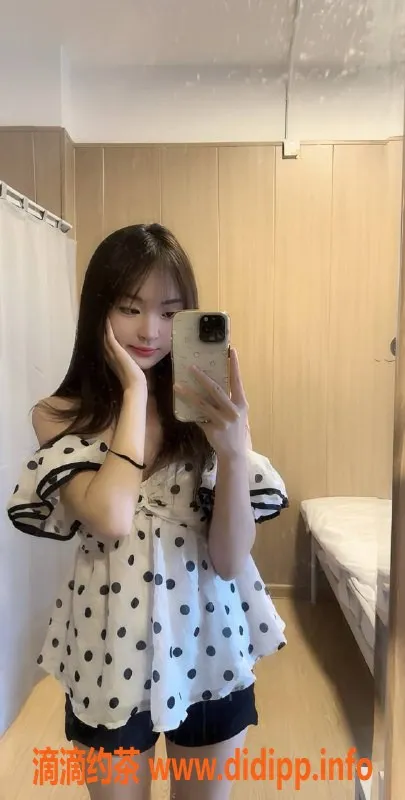 深圳楼凤-深圳龙华心心，900元舌吻与六九服务