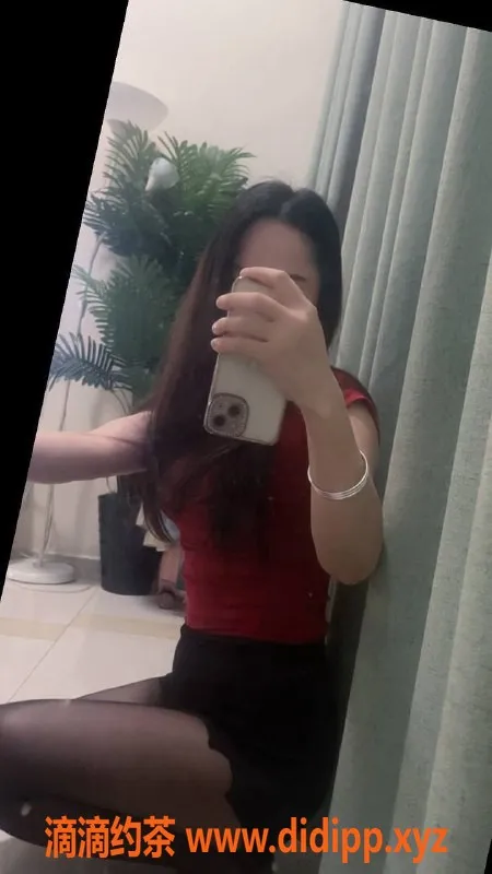 深圳楼凤资源信息,龙岗七七，800元御姐69互舔