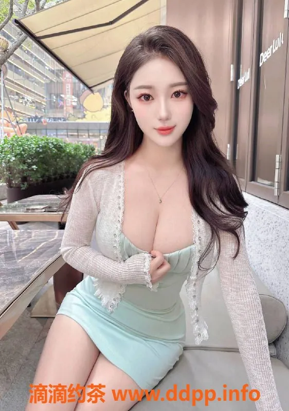 深圳楼凤-龙岗小莉，600元双小时服务，嫩妹热力推荐