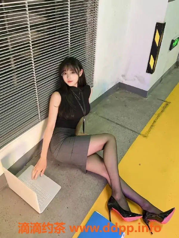 深圳楼凤-龙华区白富美，600元全套御姐服务