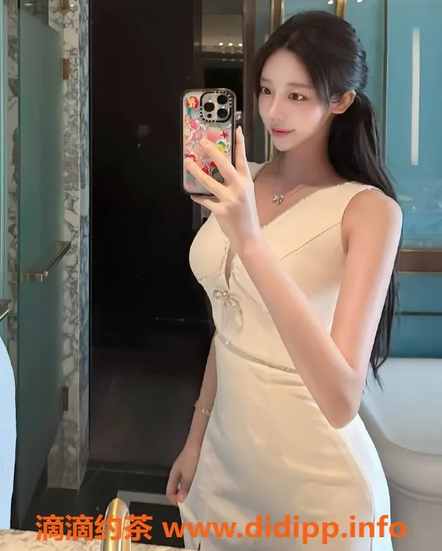 广州楼凤-天河小熊22岁，身高175胸围36D，价格800