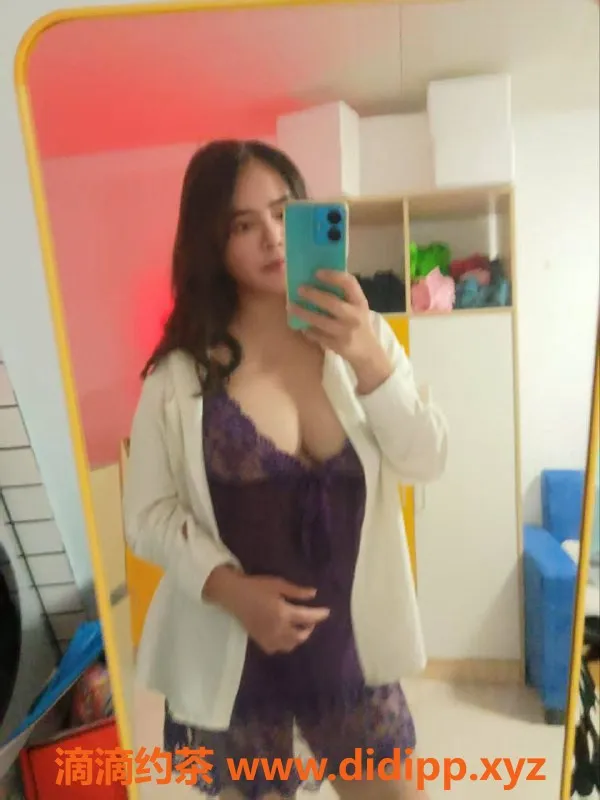 深圳楼凤-深圳宝安小静，400元享舌吻与六九服务